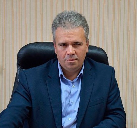 Мэр, назвавший жителей Буя негодяями, получил награду за обеспечение связи с населением