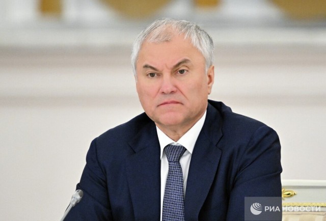СВР: Британия и Франция готовятся вооружить Украину ядерной бомбой