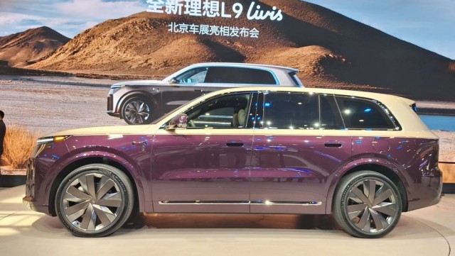 Запас хода 1500 км, 340 км без бензина: Li Auto показала новый элитный кроссовер Li Auto L9 Livis за 6 млн рублей