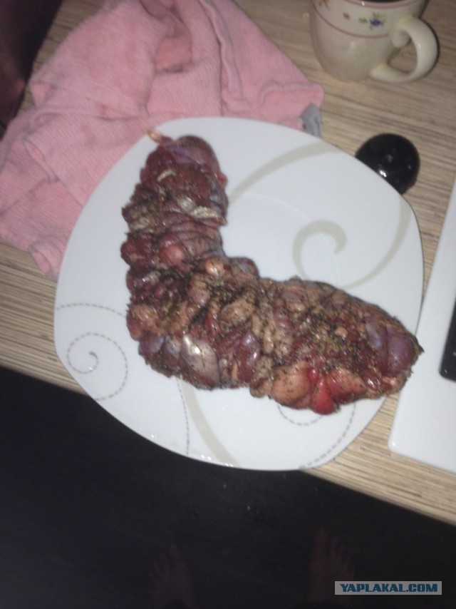 Баранья нога с куриной печенью