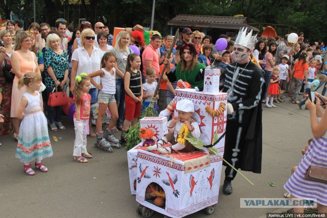 Парад детских колясок