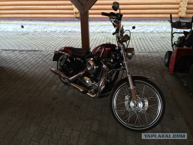 Harley-Davidson XL 1200V Seventy-Two