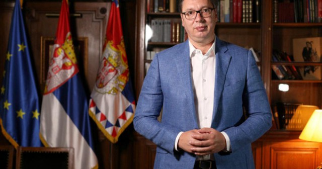 В Сербии набирают обороты массовые протесты против президента: на улицы вышли тысячи людей
