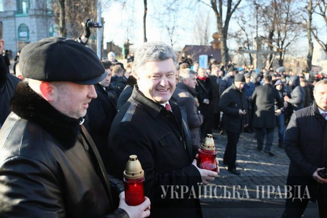 Пришли поржать с "небесной сотни"...