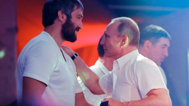 Суд в Москве зарегистрировал иск Навального к Путину
