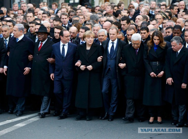 На юге Франции неизвестный захватил заложников в супермаркете. Заложники освобождены. Есть погибшие