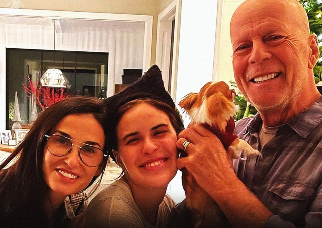 Увы, но скорее всего следующий Новый Год и Рождество Брюс Уиллис может не встретить (((