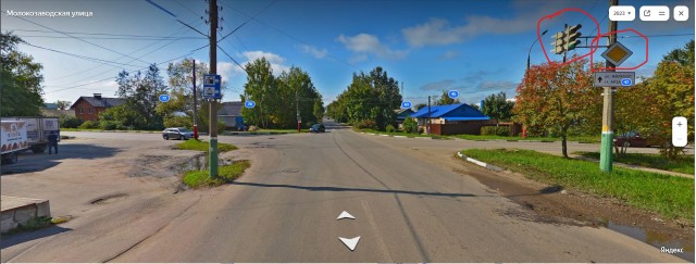 Камаз большой, но его не заметили.
