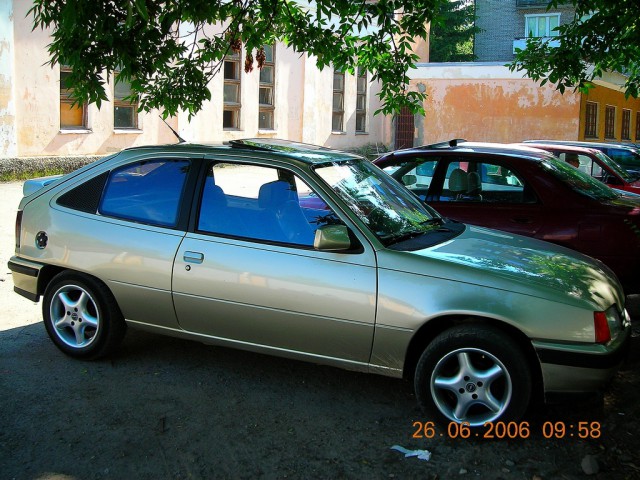 Роскошь и безумие автомобилей 80-х