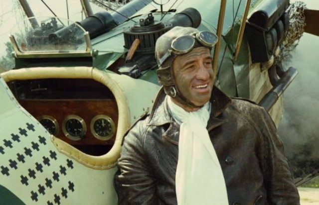 Почему шелковые шарфы были обязательным элементом экипировки летчиков