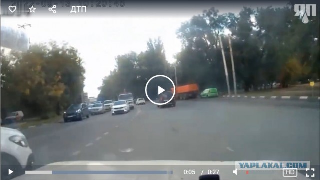 Водитель Опеля решил срезать угол при повороте