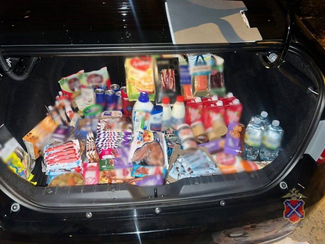 В Волгограде четвёрка малолетних воров устроила ночной гастрольный тур по магазинам — за одну ночь обнесли сразу семь продуктовых