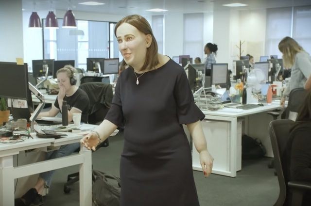 К вечеру у многих офисных работников живот заметно увеличивается, хотя утром он был плоским