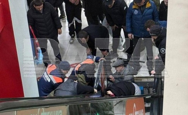 В Приморье руку девочки зажевал эскалатор