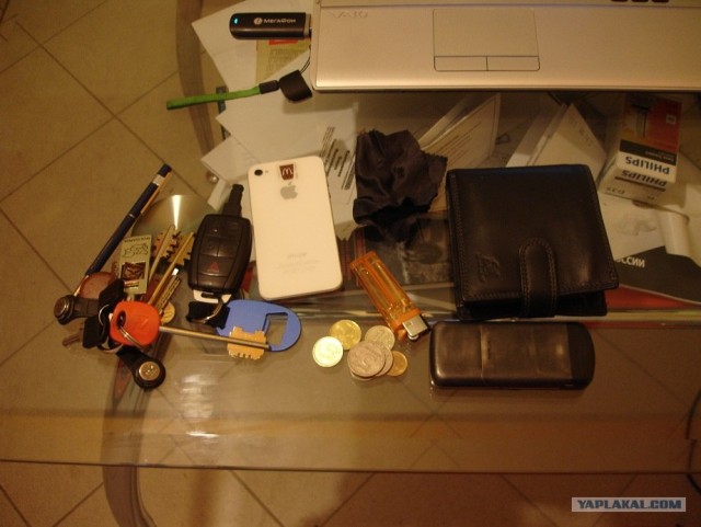 Кто что носит в карманах