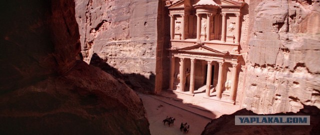 Иордания. Петра. Эль-Хазне. Новодел после приличного потопа