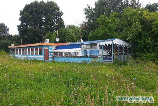 Нашли на берегу заброшенный теплоход "Заря 946"!