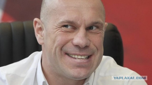 Кто здесь еще хочет демократии? Нападение на автобус  под Харьковом.