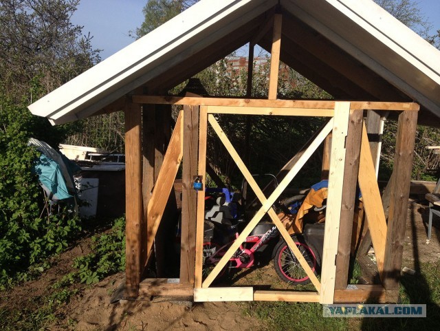 Как я строил домик для газонокосилки