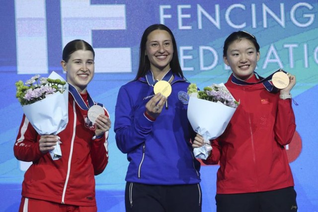 Российская фехтовальщица Егорян стала чемпионкой мира