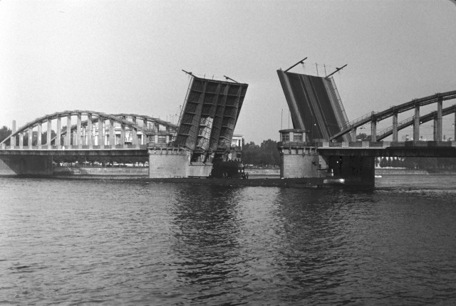 Инцидент с подводной лодкой на Неве