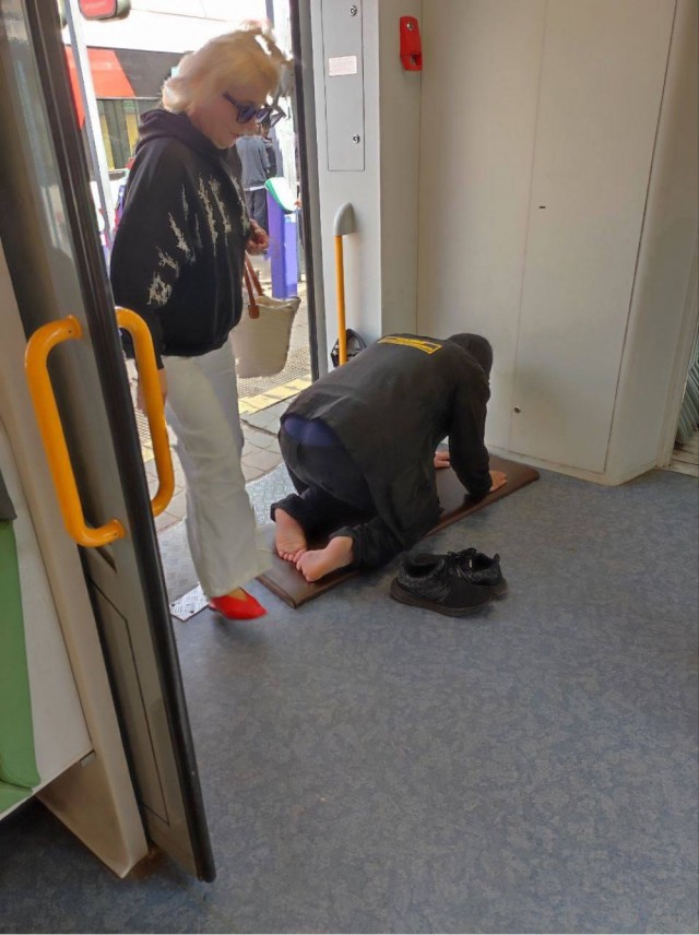 Обстановка в подмосковной электричке