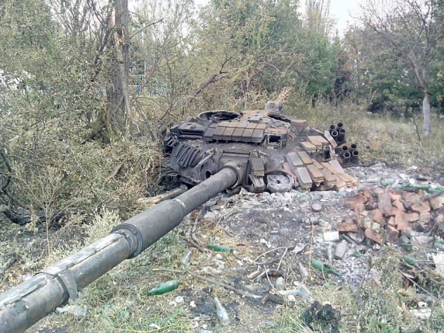 Бронетанковый апокалипсис. Подбитые танки вооружённых сил Новороссии