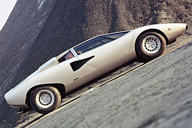 Lamborghini возродила Countach