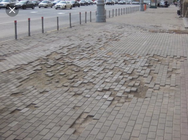 В Париже поставили памятник московской плитке