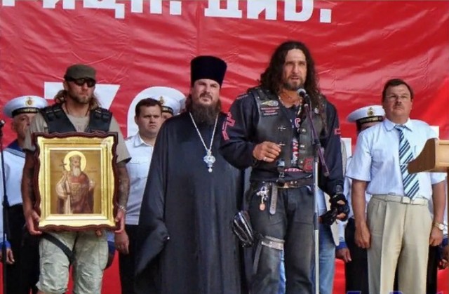 Он в космос летал, бога видел
