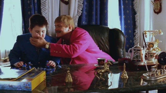 Рамзан Кадыров поздравляет сына с получением очередного ордена