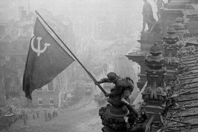 Как фашисты позвонили по телефону советскому снайперу. Что он им ответил