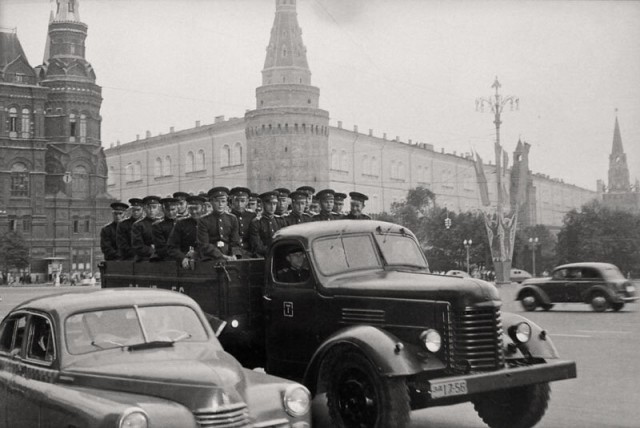 Москва и москвичи. Двадцатый век. 14.01.25