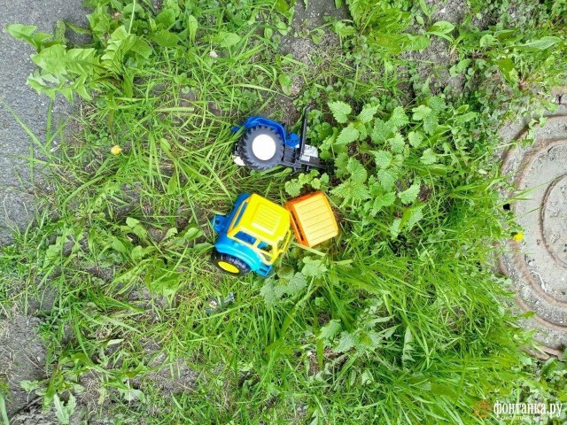 Из окна вылетел грузовик