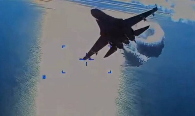 «Самолёт Судного дня» ВВС США Boeing E-4B приземлился на авиабазе Эндрюс под Вашингтоном