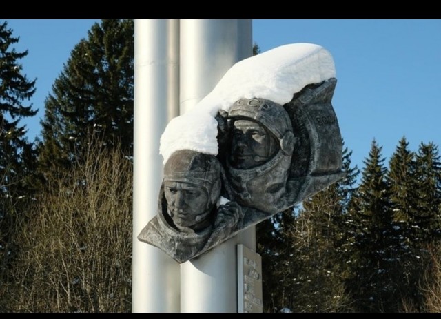 Сажали корабль в ручную.