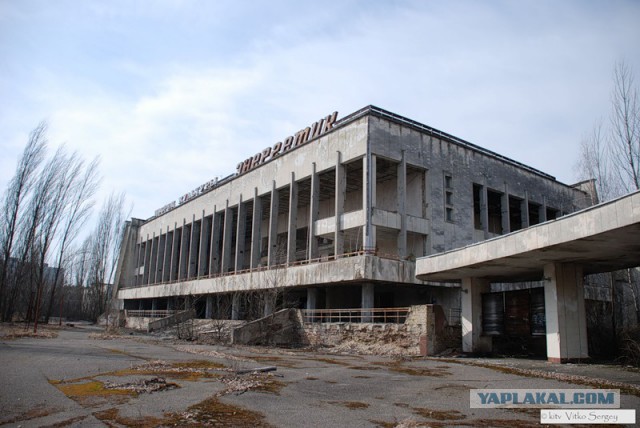 Российская гуманитарная колонна приехала в Луганск