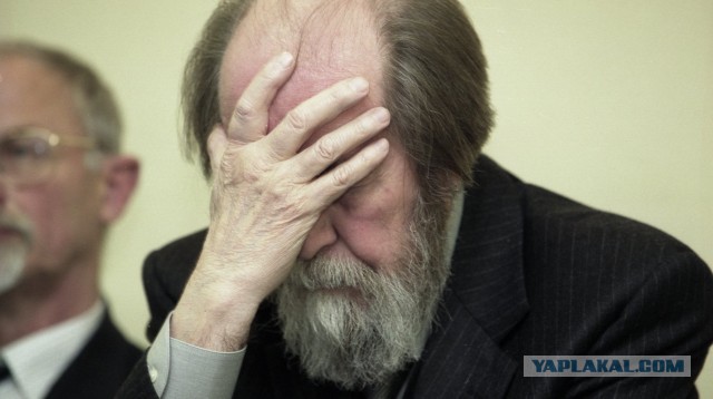 Певчая птичка отравила Навального