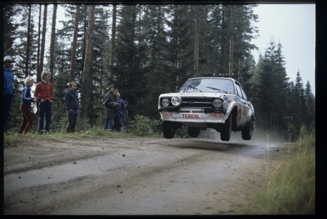 Group B. Красивых автофото пост