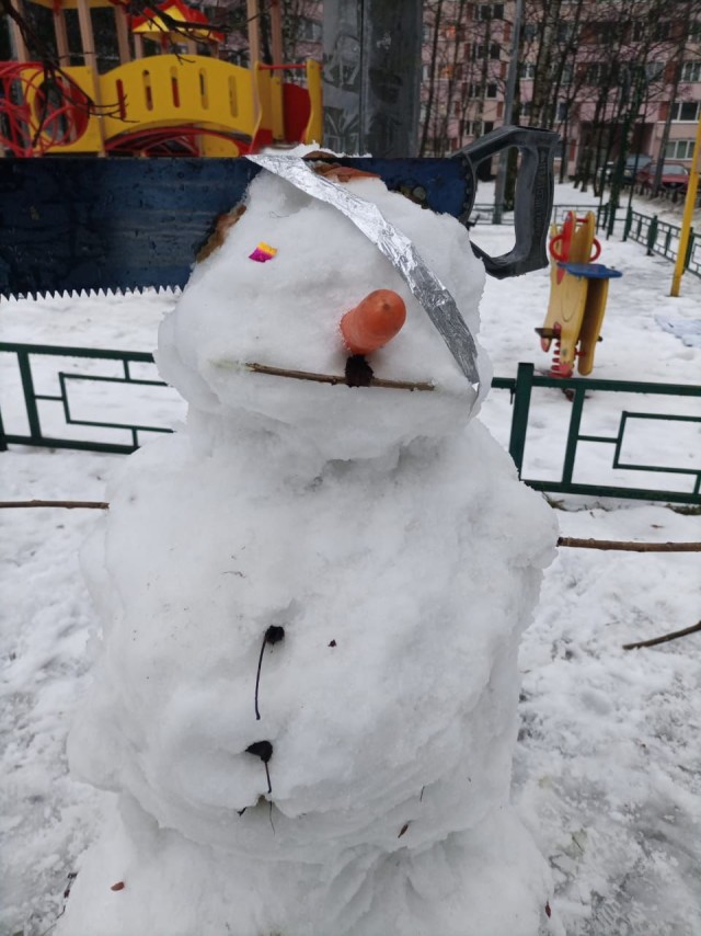 Снеговики, которых слепили очень креативные люди
