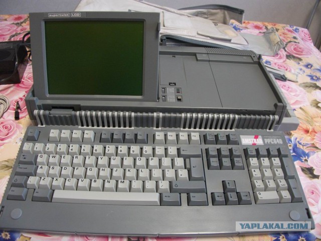 Ноутбук 1995 года выпуска на 486 процессоре