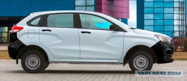 Появились первые фото ультрабюджетного Lada Xray