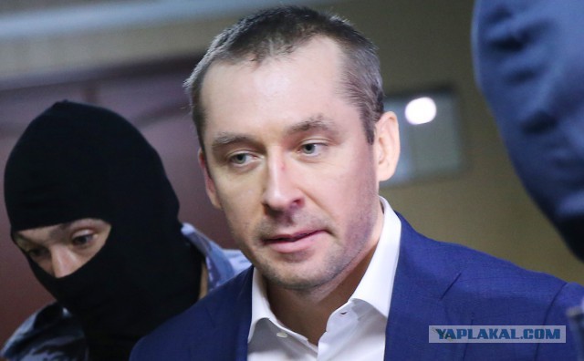 Спецназ ФСБ снова пошел на штурм отдела МВД