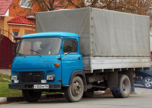 Забытые логотипы советского автопрома