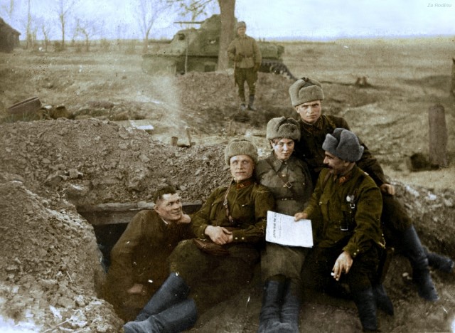 Фотографии связанных с историей Красной и Советской Армии.