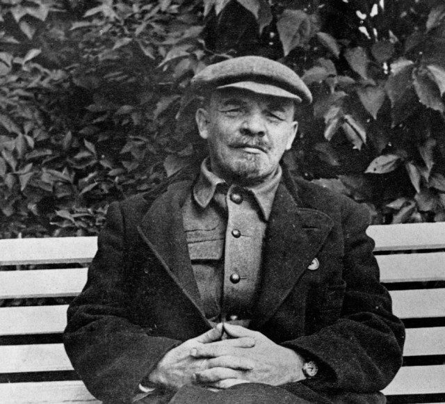 Тем кто недоволен высокими ценами на яйца следует покупать яйца подешевле