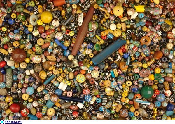 Африканские бусины из бутылочного стекла.