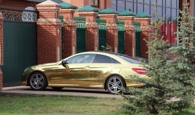 Священнику воспитывающему 70 приемных детей, предъявили обвинение в изнасиловании.