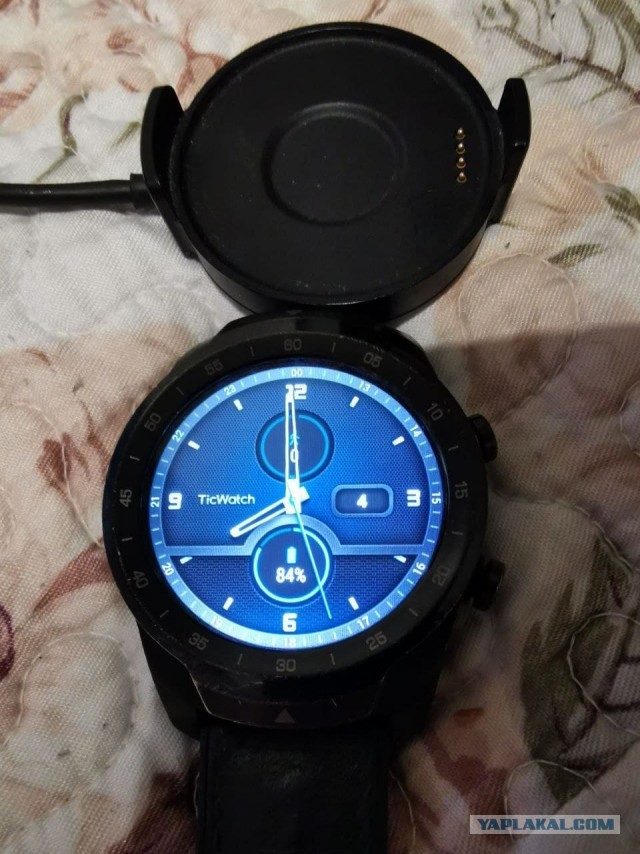 Отдам оочень умныее часы Ticwatch Pro