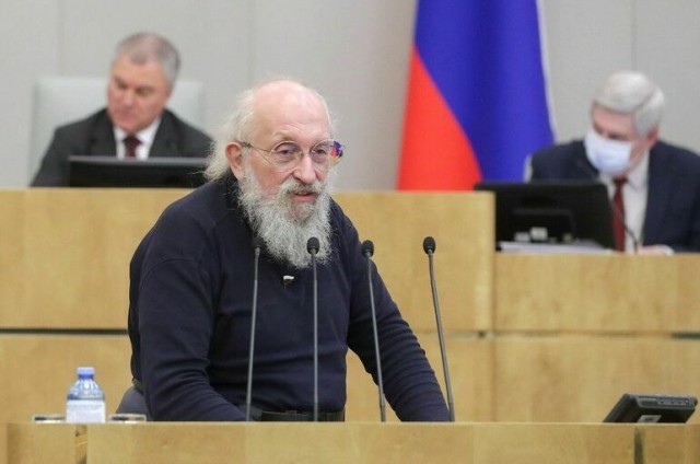 Депутат Госдумы Анатолий Вассерман предложил обязать россиян отчитываться  о хранении наличных свыше 1 млн